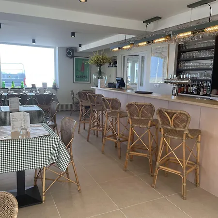 Beau Rivage Hotel-restaurant Szálloda Luc-sur-Mer